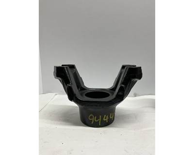 Used Fuller 9 series transmission yoke
P/N: 25WYS45