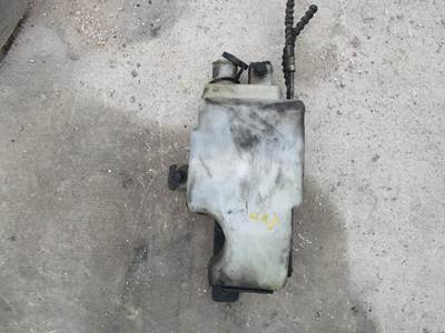 USED INTERNATIONAL WASHER FLUID RESERVOIR