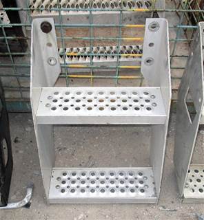 USED INTERNATIONAL FRAME STEPS. 
APPROX.15 INCHES WIDE BY 20 INCHES TALL