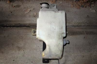 USED INTERNATIONAL WASHER FLUID RESERVOIR