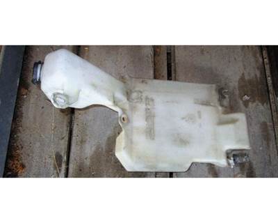 USED INTERNATIONAL WASHER FLUID RESERVOIR. 
P/N: 2033902C92