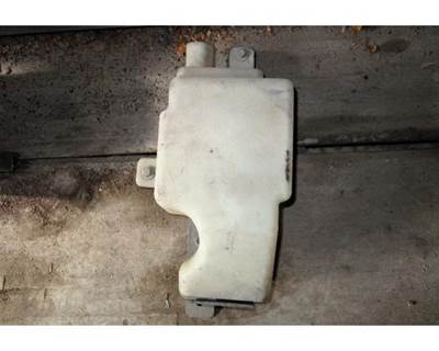 USED INTERNATIONAL WASHER FLUID RESERVOIR