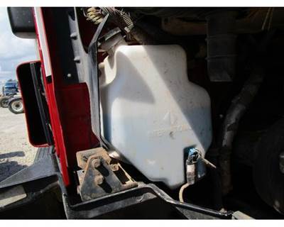 Used 2005 International 9200I Windshield Washer Fluid Reservoir