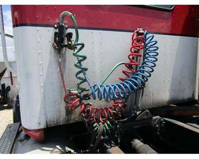 Used Red and Blue Coiled Air Hose Set for 2005 International 9200I