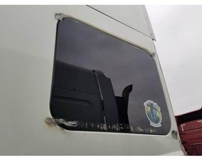 Used 2014 International ProStar Rear Sleeper Window