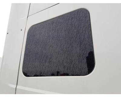 Used 2014 International ProStar Rear Sleeper Window