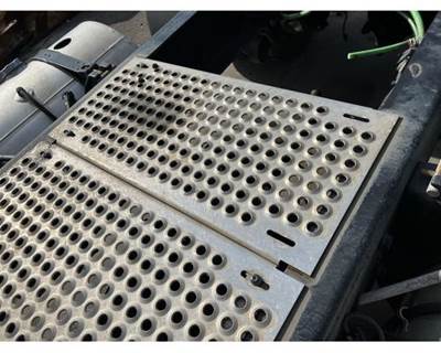 Used 2019 International RH613 Aluminum Catwalk