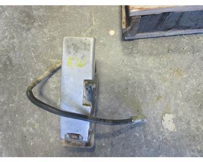 USED KENWORTH PEDAL ASSEMBLY 