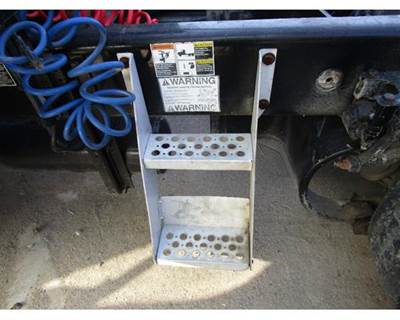 Used 2007 Kenworth T600 Aluminum Frame-Mounted Side Steps, Approx. 13 Inches Wide