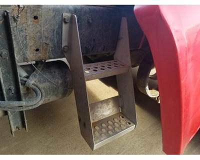 Used 2007 Kenworth T600 Aluminum Frame Mounted Side Steps