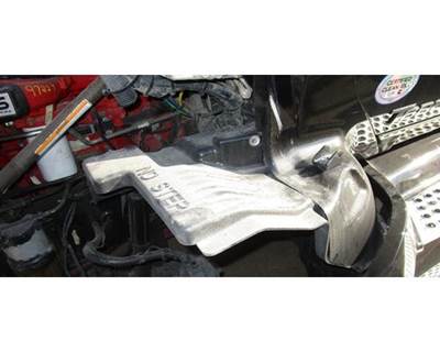 Used 2019 Kenworth T680 Left Plastic Inner Fender