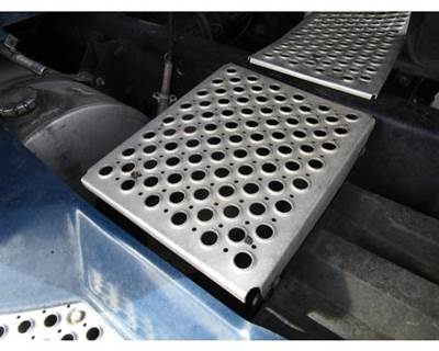Used 2012 Kenworth T700 Aluminum Catwalk Section 18" x 15"