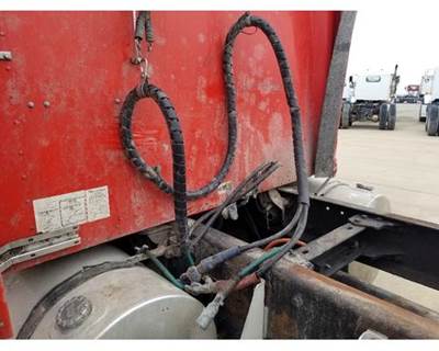 Used 2005 Kenworth T800 Straight Air Hose Set and Trailer ABS Cable