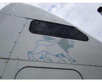 Used 2005 Kenworth W900 Right Upper Sleeper Window