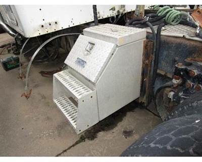 Used Pro-Tech Aluminum Side Mount Tool Box with Steps 24.5 x 28.5 x 18 for 2005 Kenworth W900