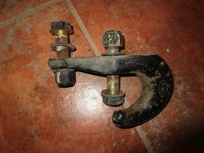 USED MACK TOW HOOK. P/N: HLHXE-10050-L