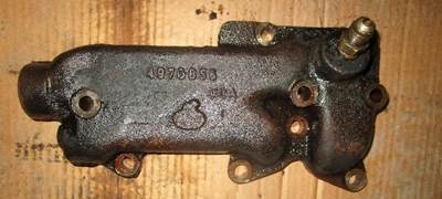 USED MACK OIL FILTER BASE. 
P/N: 497GB56