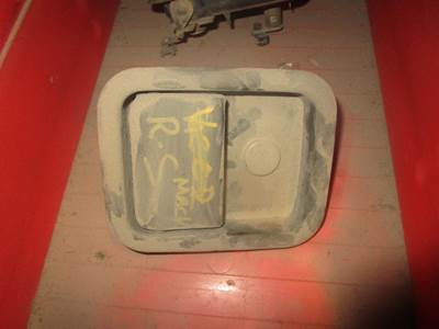 USE MACK PASSENGER SIDE EXTERIOR DOOR HANDLE