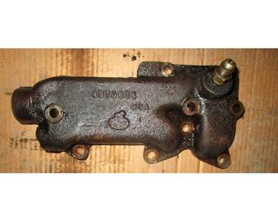 USED MACK OIL FILTER BASE. 
P/N: 497GB56