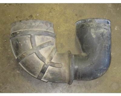 USED MACK AIR INTAKE DUCT P/N: 45MD422M