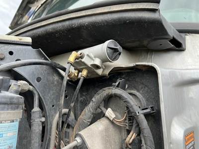 Mack Pinnacle CXU613 for a Mack CXU613