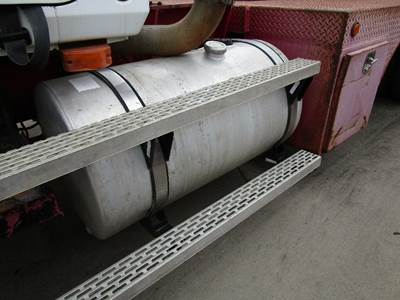 Mack Vision CX613 Left for a Mack CX613 VISION