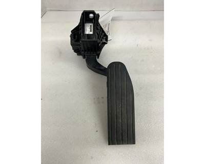 Used Paccar Accelerator Pedal Assembly w/ Throttle Position Sensor, Part # D21-6021-300