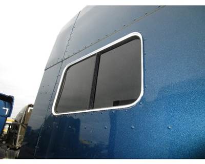 Used 2013 Peterbilt 386 Right Sleeper Window