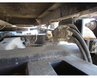 Used 2006 Peterbilt 387 Cab Leveling Valve