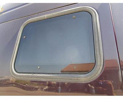 Used 2006 Peterbilt 387 Rear Sleeper Window