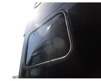 Used 2006 Peterbilt 387 Rear Sleeper Window