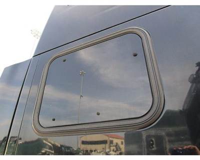 Used 2006 Peterbilt 387 Right Sleeper Window