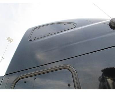 Used 2006 Peterbilt 387 Right Upper Sleeper Window