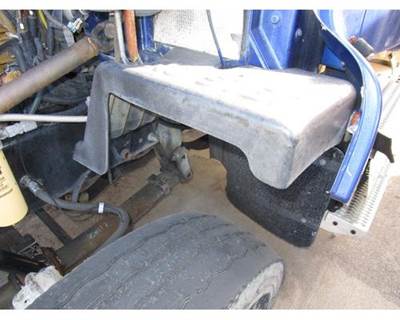 Used 2005 Peterbilt 387 Left Plastic Inner Fender / Splash Guard