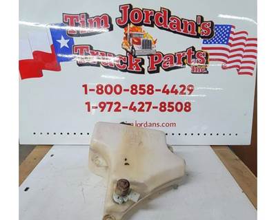 Used 2016 Peterbilt 389 Washer Fluid Reservoir with Pump, Part # N5355001
