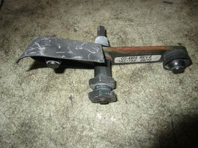USED PETERBILT PIVOT-ASSEMBLY DRIVERS SIDE. P/N: GS-4909