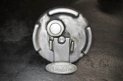 USED PETERBILT FUEL TANK CAP. P/N: 1104859100