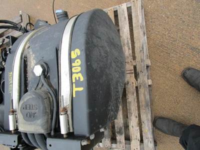 USED PETERBILT DEF TANK