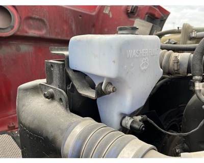 Used 2016 Peterbilt 579 Windshield Wiper Fluid Reservoir