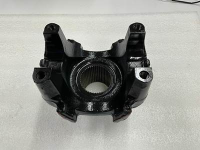 USED SPL250 CARRIER BEARING YOKE P/N: 250-4-21-1