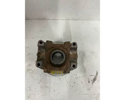 Used Spicer SPL250 Yoke for D170 Input at First Rear, OEM # 131446K, 250-4-08445-1X, 250-4-1031-1X