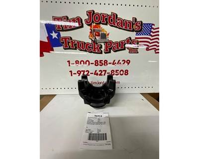 Used Spicer 404 SPL170 Half Round Yoke w/ Dust Cover, 39 Splines, Part # 170-4-1641-1