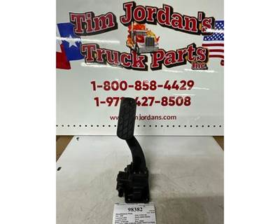 Used 2006 Sterling A9500 Throttle Pedal Assembly with 6-PIN Plug, Part # A01-30768-000