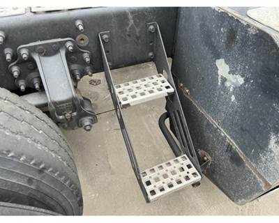 Used Volvo VNL Frame Mounted Side Steps