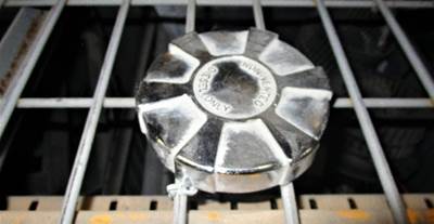 USED VOLVO/KENWORTH FUEL CAP