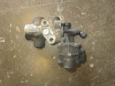 USED WABCO MODULAR VALVE. 
P/N: 9348990700
