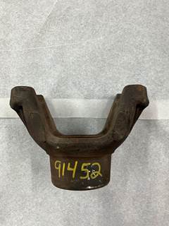 USED ROCKWELL CP25RPLS FULLER ROADRANGER TRANSMISSION YOKE, FITS 9 SERIES FULLER