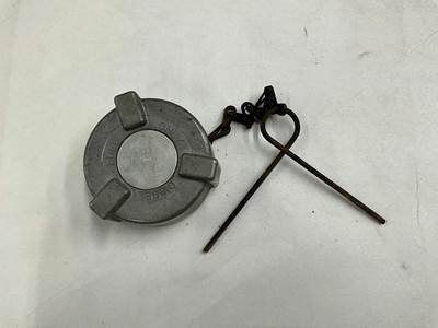 USED DIESEL FUEL CAP 2.25 INSIDE DIA. TEMCO INC. PART #2.0-11.5 NPSH, Fuel Cap
