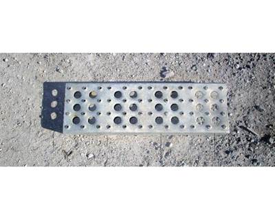 USED ALUMINUM STEP. 
APPROX: 16 INCHES LONG BY 5 INCHES WIDE