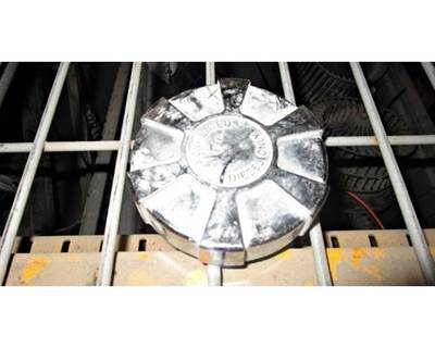 USED VOLVO/KENWORTH FUEL CAP